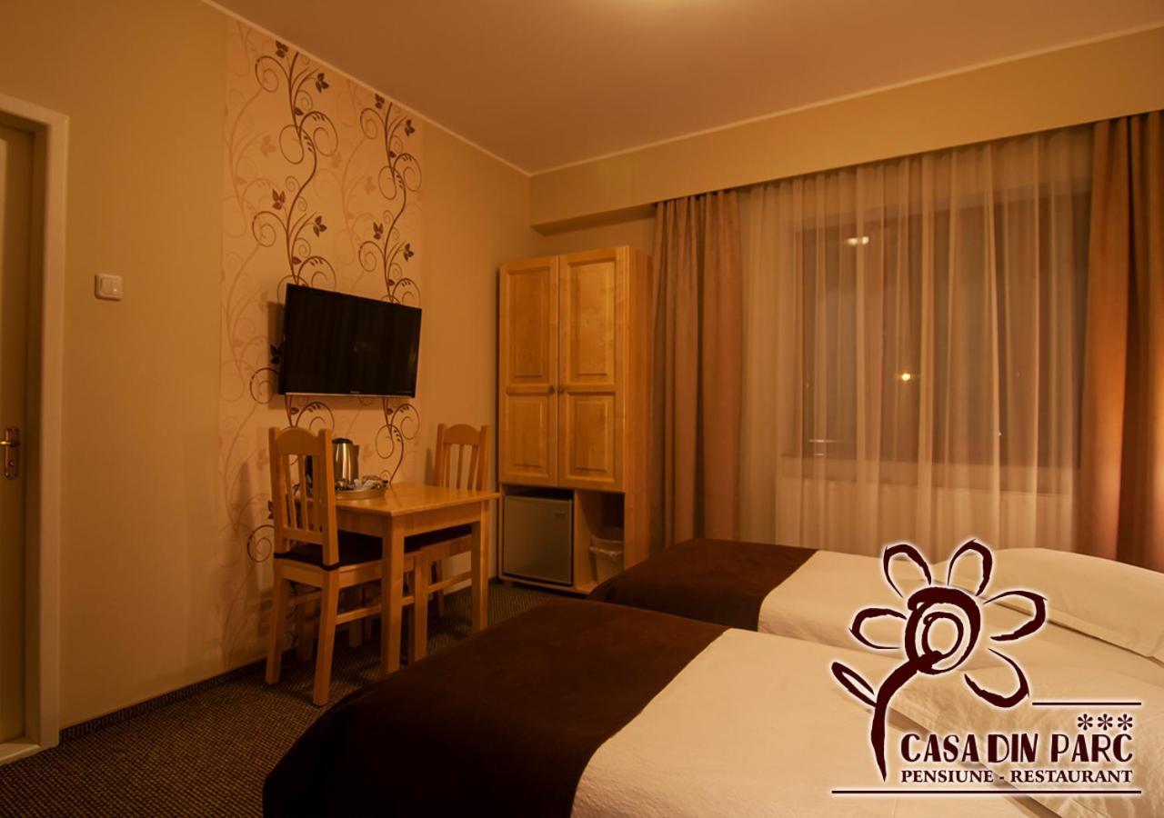 Casa Din Parc Hotel Ковасна Екстериор снимка