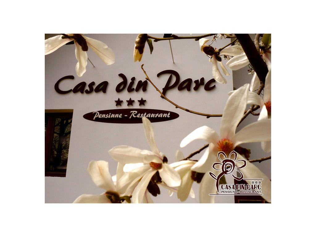 Casa Din Parc Hotel Ковасна Екстериор снимка